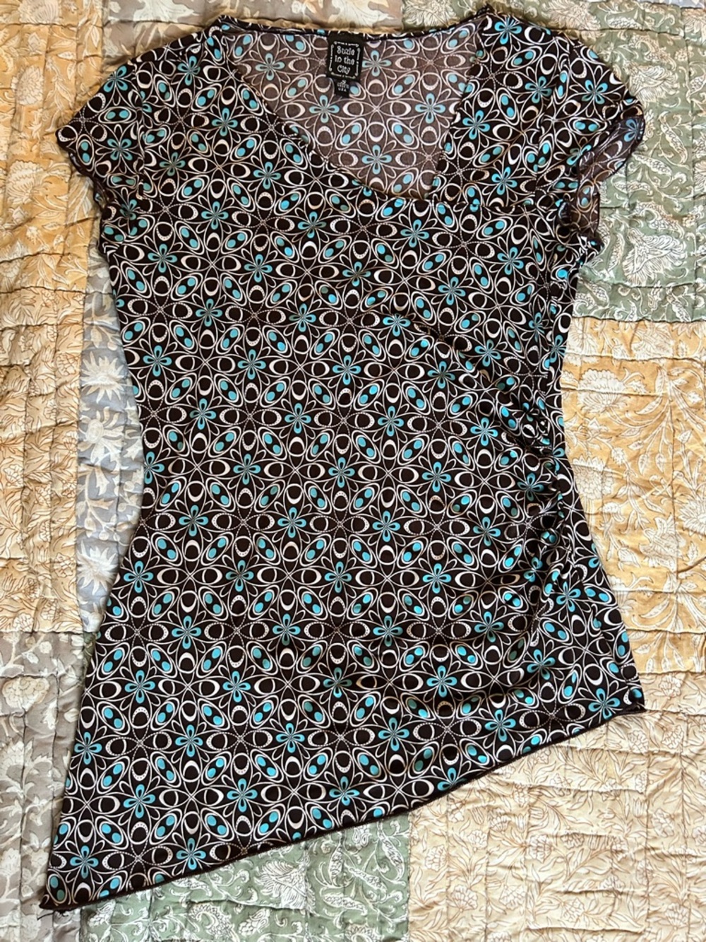Suzie In The City Brown Floral-Print Cap Sleeve Top